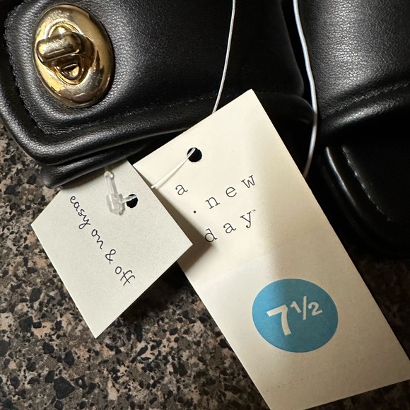 A New Day Black Slides with Gold Detail - Picture 6 of 6